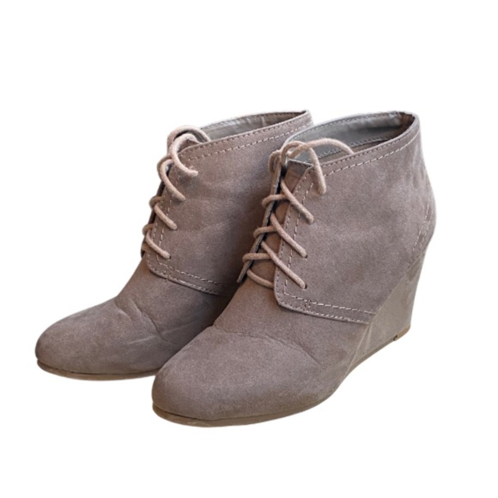 Arizona Jean Company Gray Wedge Shoes